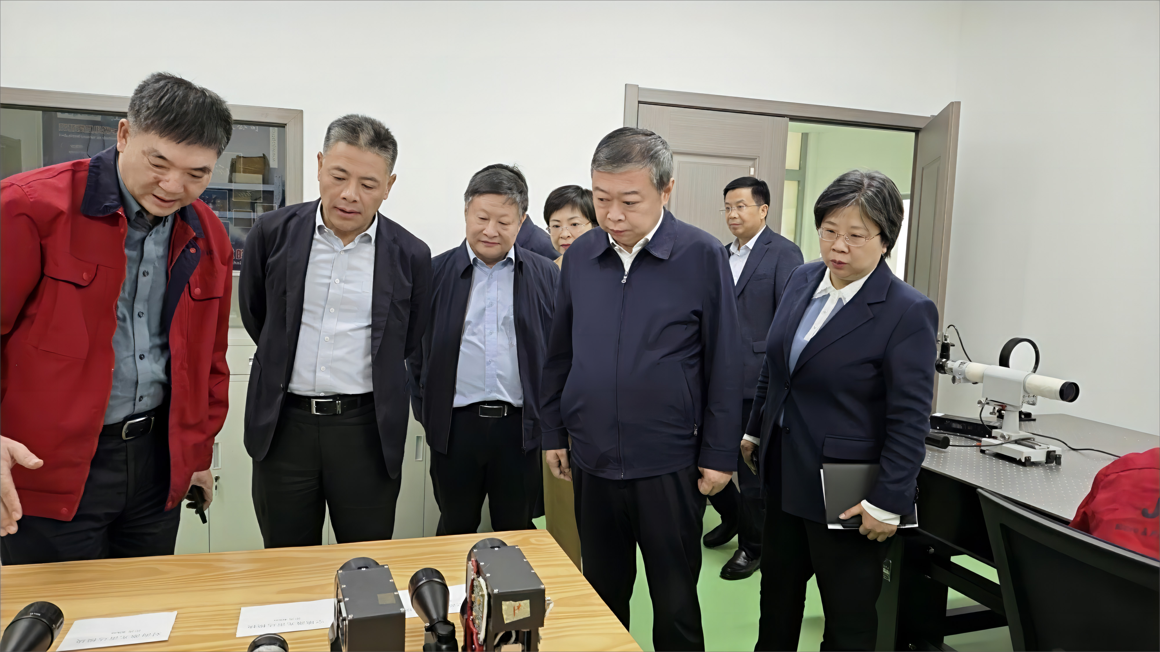 1699522132685914.jpg 走访天宁光子.jpg